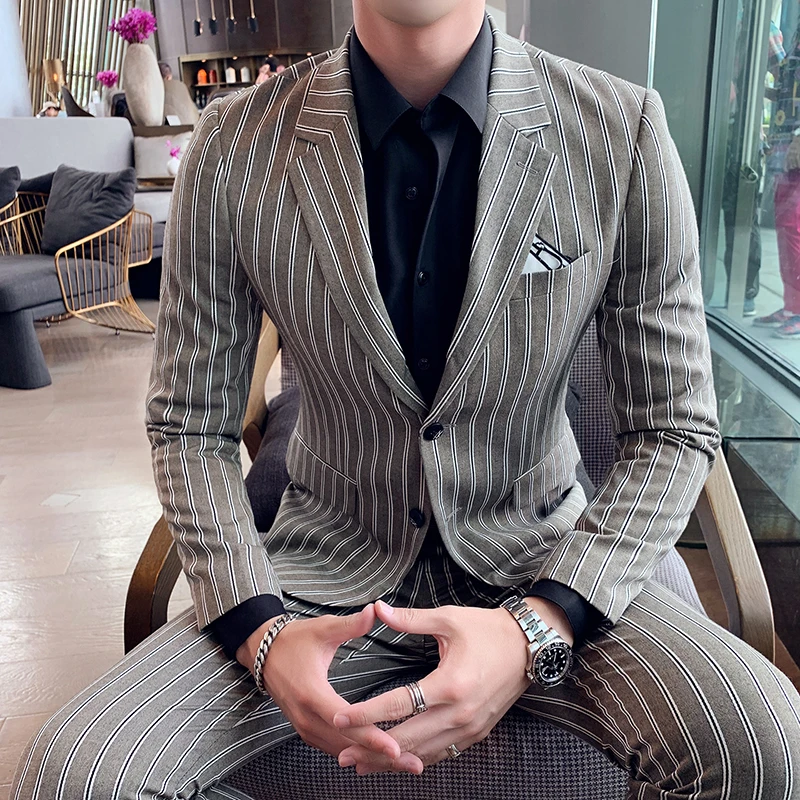 Khaki suit two-piece suit Fashion City England wind stripes slim banquet suit suit groom wedding dress men gentleman coat pants
