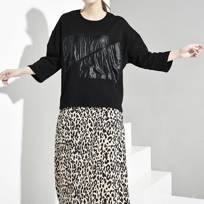 [EAM] Женская Асимметричная черная свободная футболка большого размера с разрезом, новая модная футболка с круглым вырезом и длинным рукавом на весну и осень JR5740