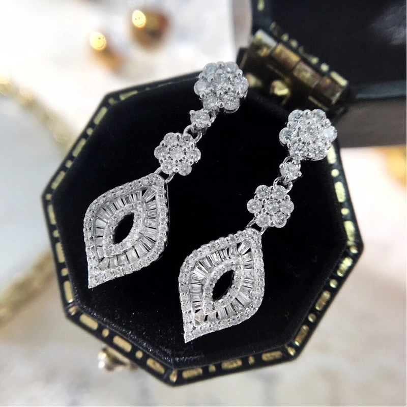 Aazuo 18K Pure Solid White Gold Real Diamonds 0.70ct Luxury Special-Shaped Drop Earrings Gift For Women Engagement Party