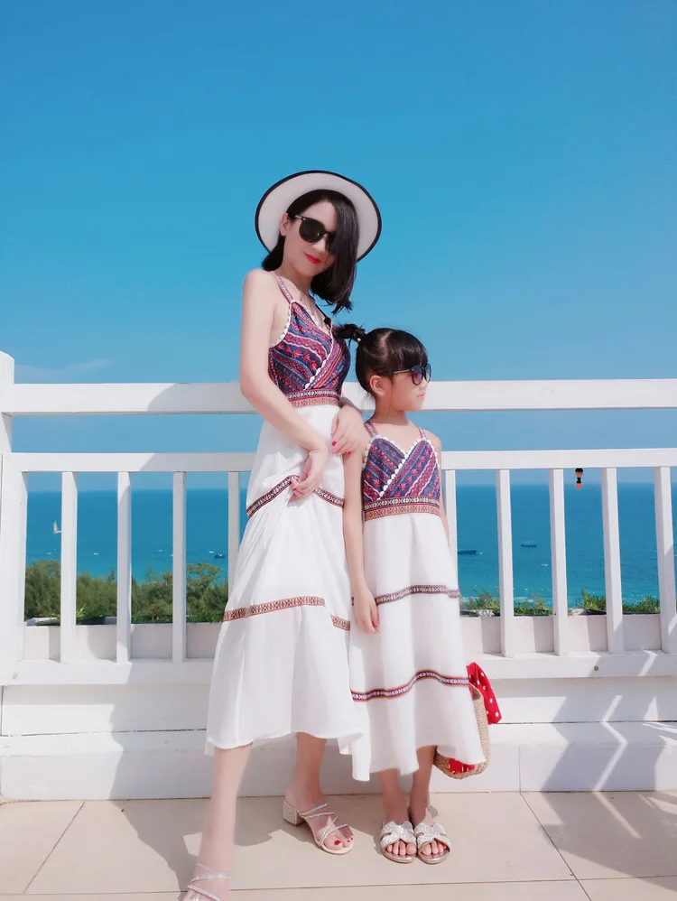 12759064566_1026616796