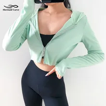 Новинка, приталенная Женская куртка для бега в европейском и американском стиле, с длинным рукавом, на молнии, с капюшоном, женские короткие стильные рубашки для йоги