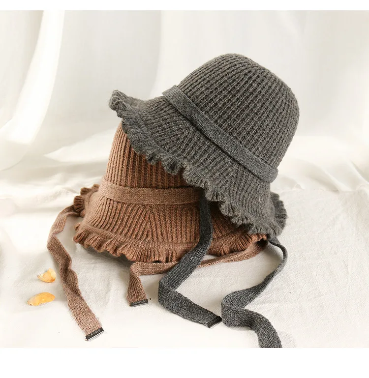new Solid Color Warm Winter knitted Women Girl retro buket hat Outdoor Sunscreen cap for travelling Japanese lovely cap