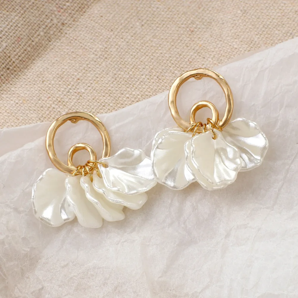 Lifefontier Korean White Flower Petal Drop Earrings Resin Rhinestone Pearl Long Tassel Dangle Earrings For Women Jewelry Girls Lifefontier Korean White Flower Petal Drop Earrings Resin Rhinestone Pearl Long Tassel Dangle Earrings For Women Jewelry Girls