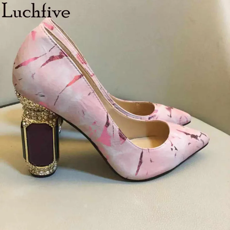 pink С украшением в виде кристаллов Стекло каблук Для женщин насосы носком обувь для вечеринок Женская обувь без застежек черный, белый цвет Дамская обувь; Zapatos De Mujer; большие размеры - Цвет: pink