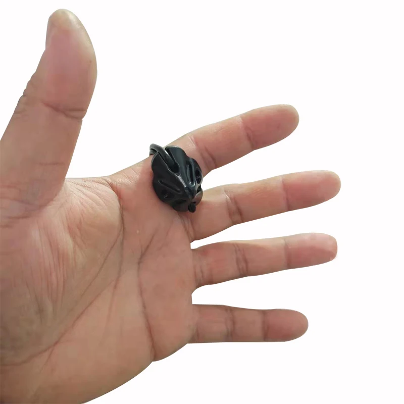 Self Defense Tactical Griffin Grip Concealable Control Device Hidden Wrestling Grappling Finger Ring Survival Emergency Personal |