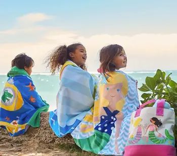 

Printed cotton children's hooded bath towel beach towel bathrobe cape children playing in the water can be wrapped