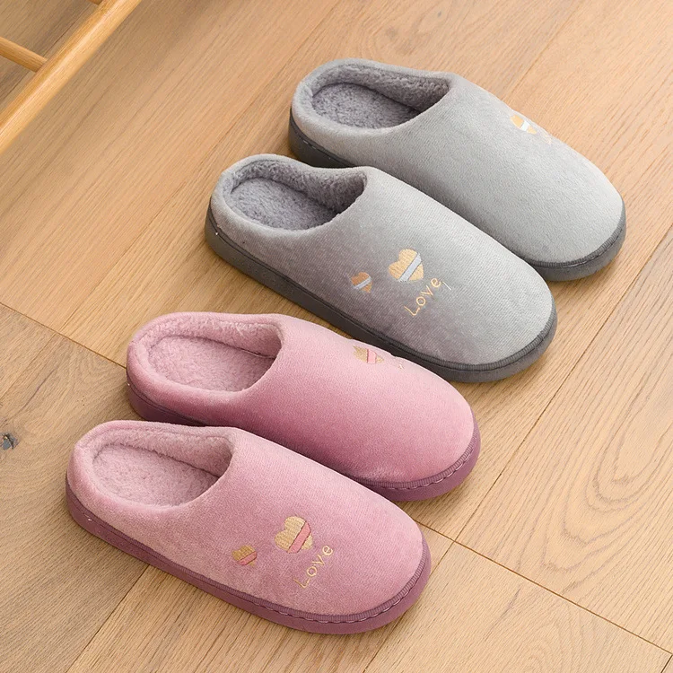 

New Style Embroidered Heart Indoor Cotton Slippers Women's Winter Men Couples Household Thick Bottomed Warm Fluffy Shoes Month o