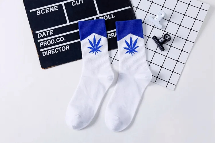 Adult Size Mid Calf Crew Medium Socks Colorful Maple leaves Famous Cigarette Case Package Pack Packaging Hemp Leaf Canada Sign - Цвет: Blue Leaf