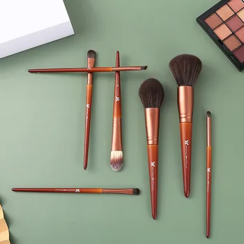 

7Pcs/Set Makeup Brushes Tool Cosmetic Powder Eye Shadow Foundation Blush Blending Beauty Make Up Brush professional Log Style
