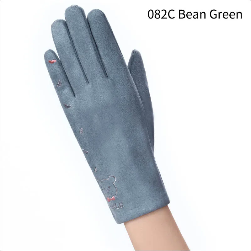 082C Bean Green Зимние ветрозащитные перчатки с вышивкой милого медведя, замшевые теплые перчатки для сенсорного экрана, утепленные женские перчатки - Цвет: 082C Bean Green