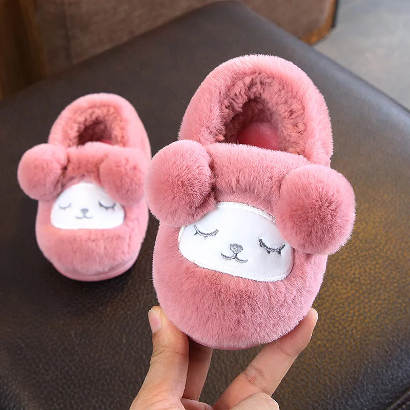 pink sheep slipper Новые зимние детские тапочки для маленьких мальчиков; домашняя обувь; меховые шлепанцы для маленьких девочек; хлопковые теплые домашние тапочки для детей; обувь с животными - Цвет: pink sheep slipper