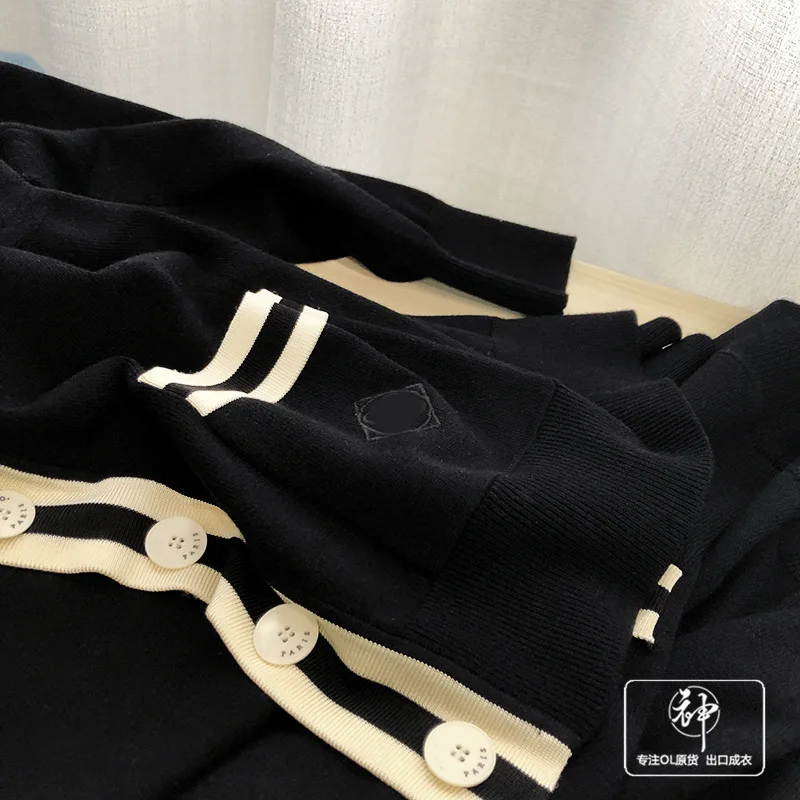 

A Generation Conceal Smart Elegant ~~ Ladies' Series 2019 New Mixed Colors Knit V-neck Cardigan Entity