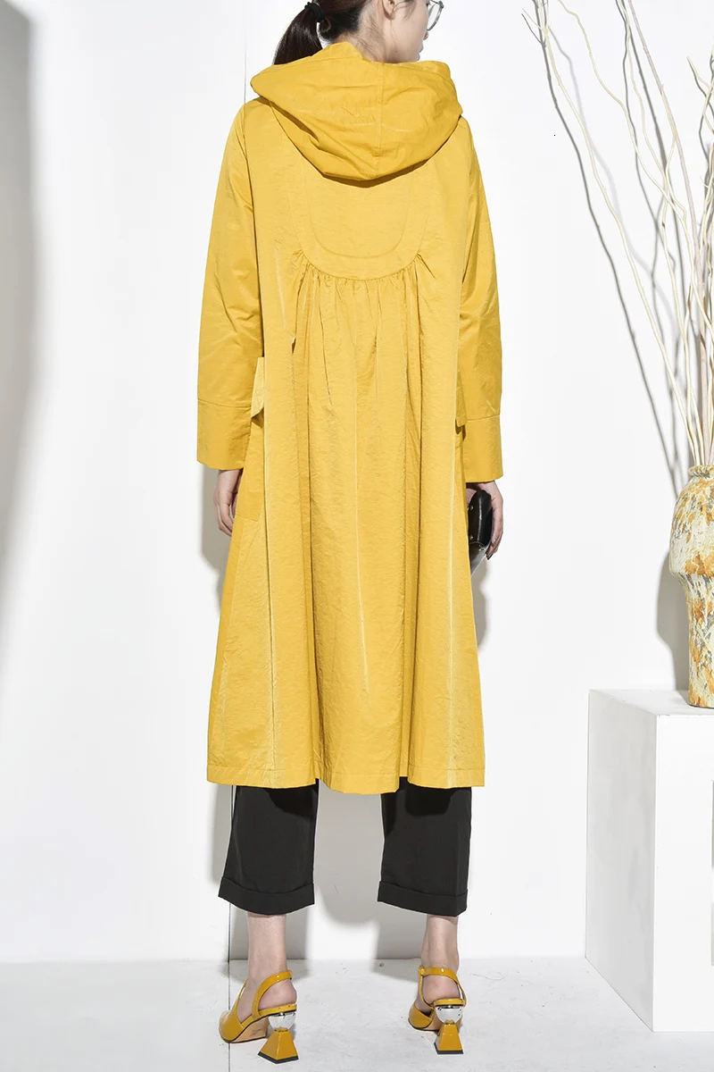 [EAM] New Spring Autumn Hooded Long Sleeve Double Breasted Yellow Pleated Loose Big Size Jacket Women Coat Fashion JO399