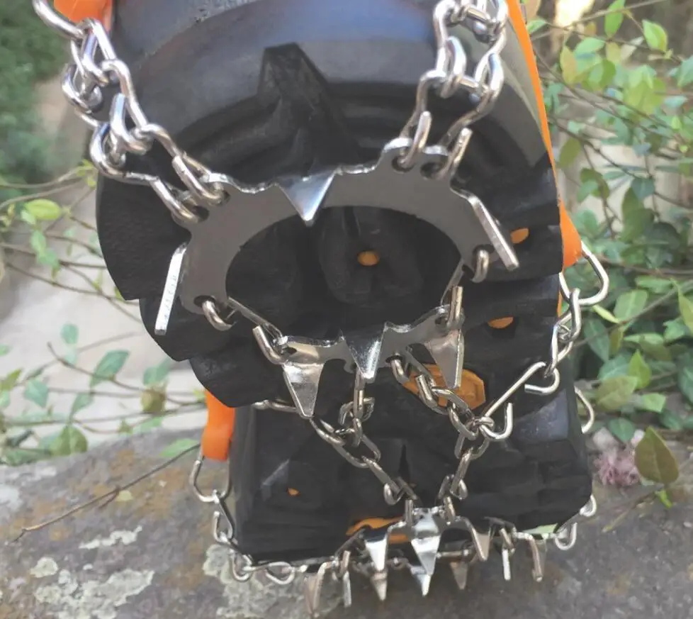 Ceny CS740 jakość Outdoor wspinaczka przeciwpoślizgowe raki Winter Walk 18 zębów Ice Fishing rakiety śnieżne ze stali manganowej Slip pokrowce na buty