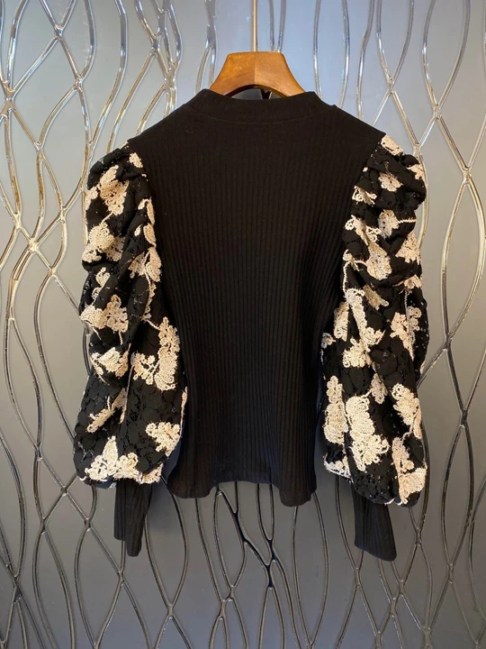 The new autumn and winter women's one hundred stitching lace puff sleeve knit tops 1207