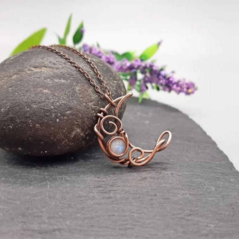 Fashion-Moonstone-Necklace-Crescent-Crystal-Moon-Pendant-Necklaces-for-Women-Female-Boho-Jewelry-Gifts-for-Girl
