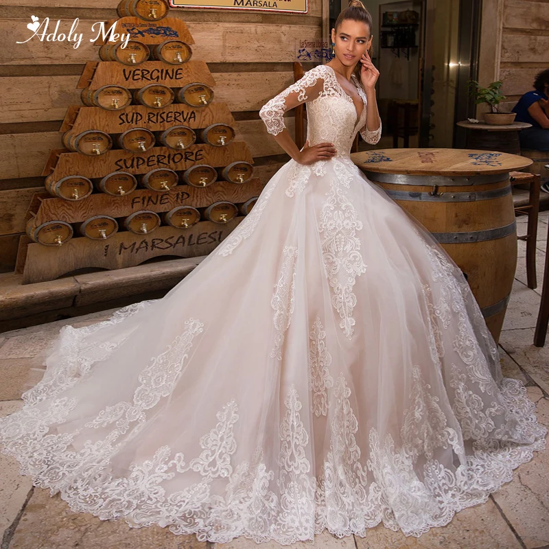 

Adoly Mey Charming V-Neck Lace Up A-Line Wedding Dress 2020 Luxury Appliques Three Quarter Sleeve Vintage Bridal Gown Plus Size