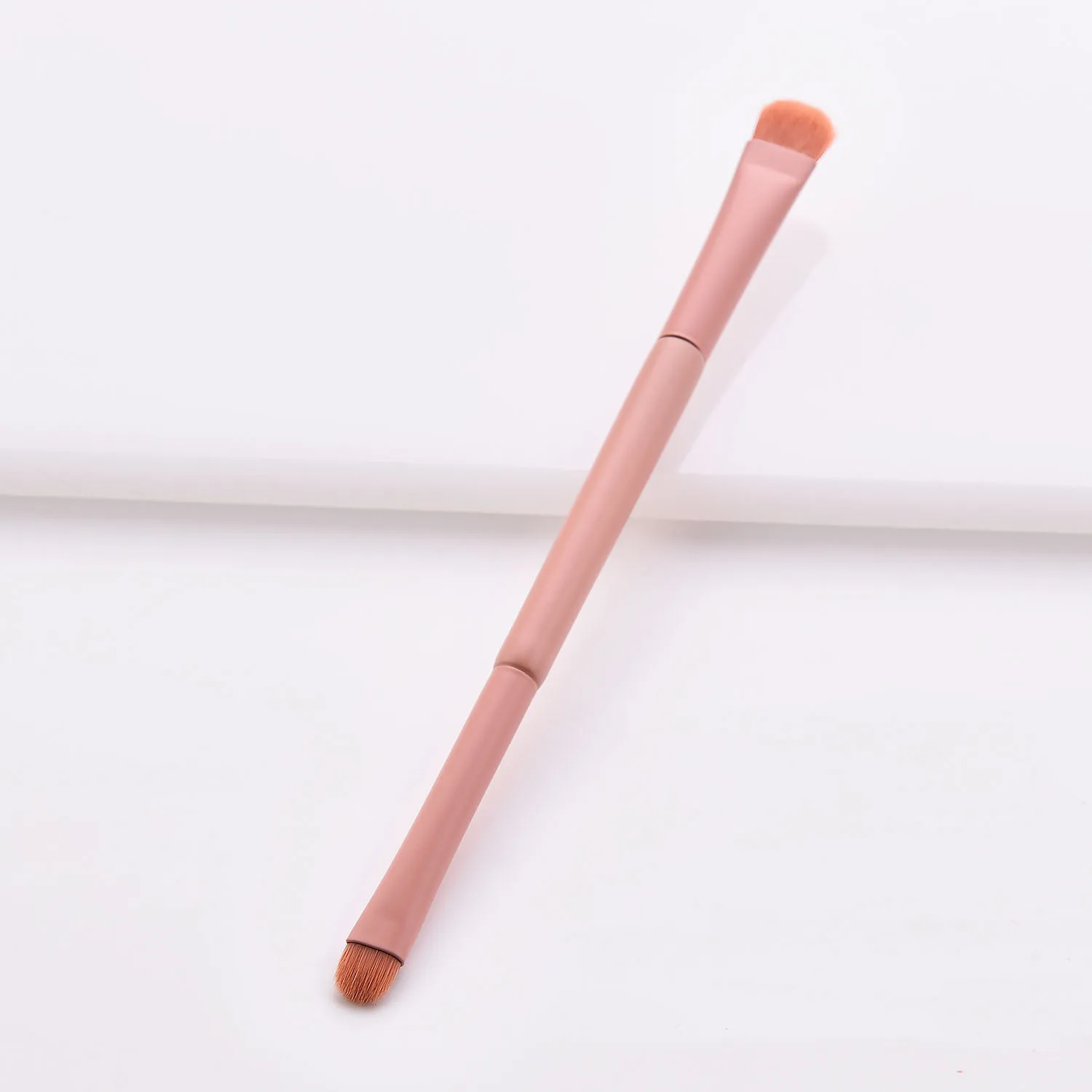 Eye shadow brush 1 шт., розовая деревянная основа, косметическая кисть для бровей, теней для век, Кисть для макияжа, инструменты, многофункциональная Косметическая кисть, инструменты для макияжа - Цвет: Eye shadow brush