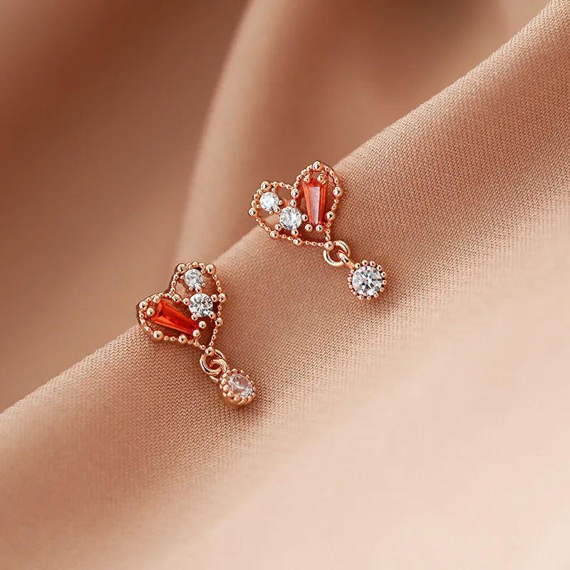 Новые модные циркониевые девичьи серьги красное сердце уха изысканные