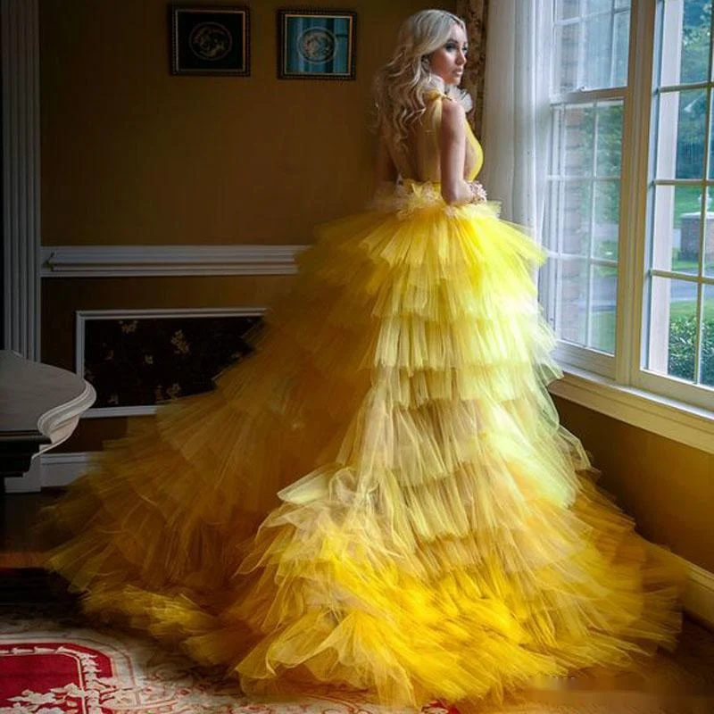 Fashion Yellow High Low Side Split Prom Dresses Deep V Neck Backless Ruffles Tier Tulle Skirt Pageant Dress Sweep Train Evening Party Gowns