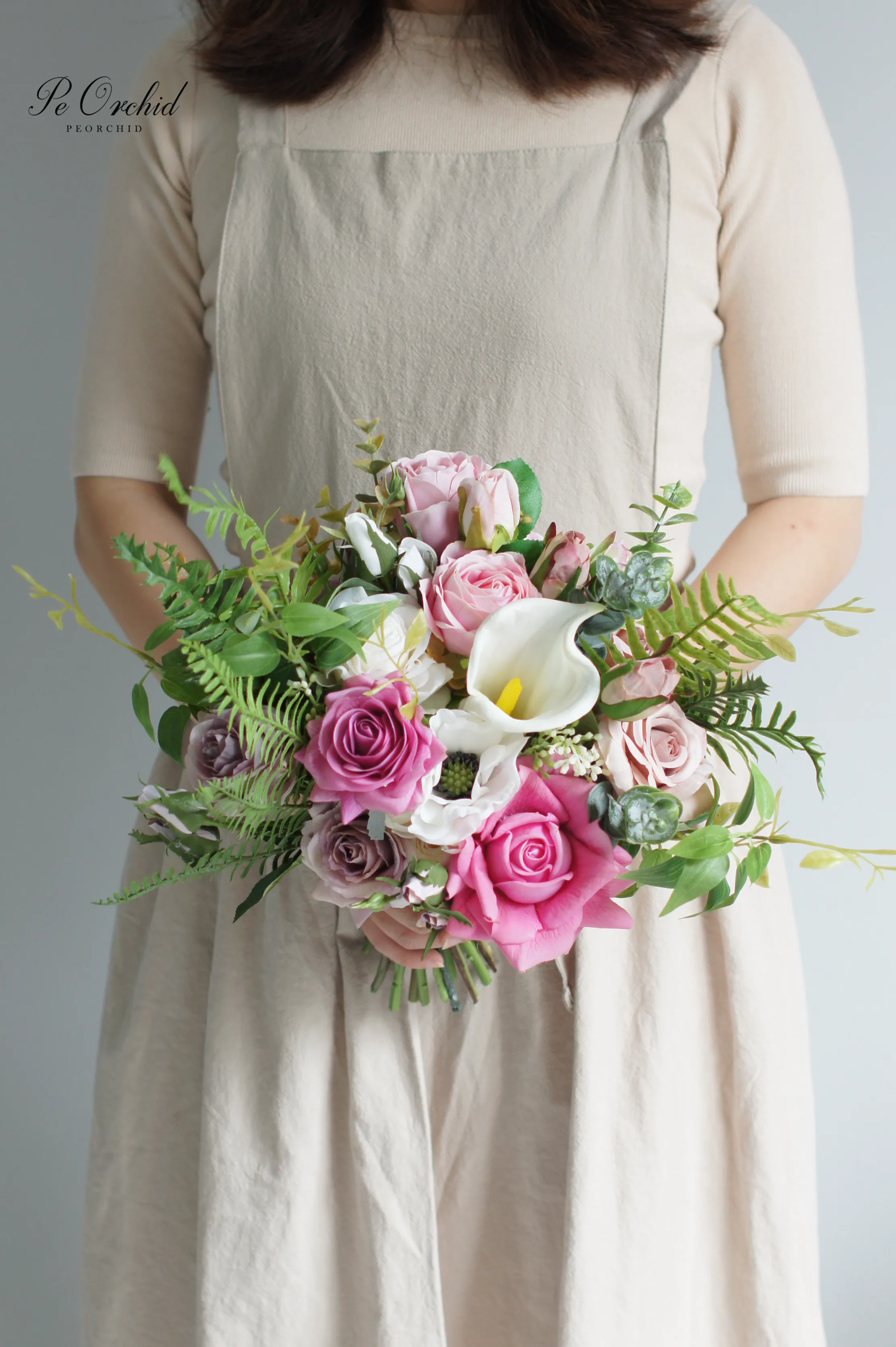 PEORCHID невесты; цвет ярко-розовый; Boquet Свадебные Искусственный шелк цветок Настоящее прикосновение Калла Лилия розы букет для невесты Ramos De Boda