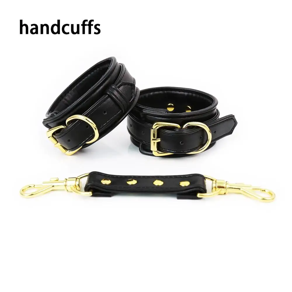 black handucffs