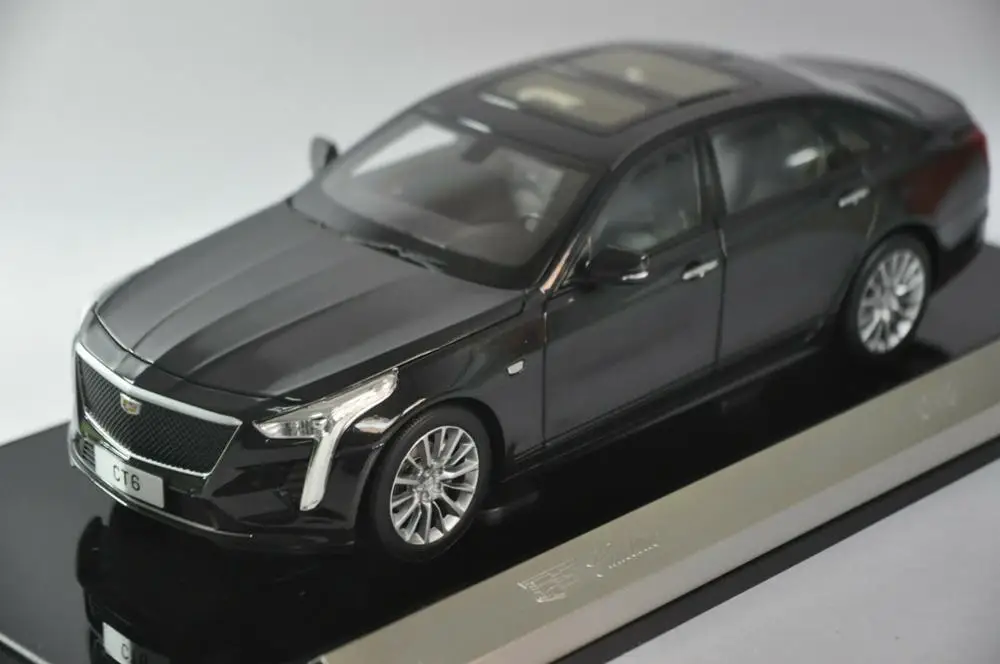original 1:18 Scale New 2019 CADILLAC CT6 Car Model Collection Black 