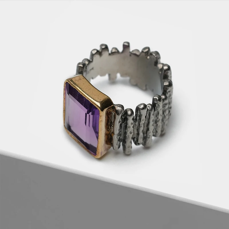 

Local focal Vintage Silver exquisitely geometric asymmetry ring design inlaid semi-precious stone Rings