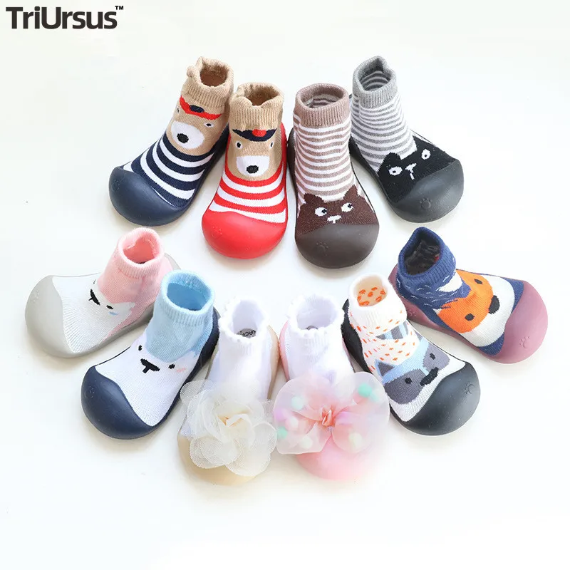 Attipas zapatos para bebés, niños y niñas recién nacidos, calcetines de piso para niños, calcetines para pies de bebé de dibujos animados para primeros caminantes