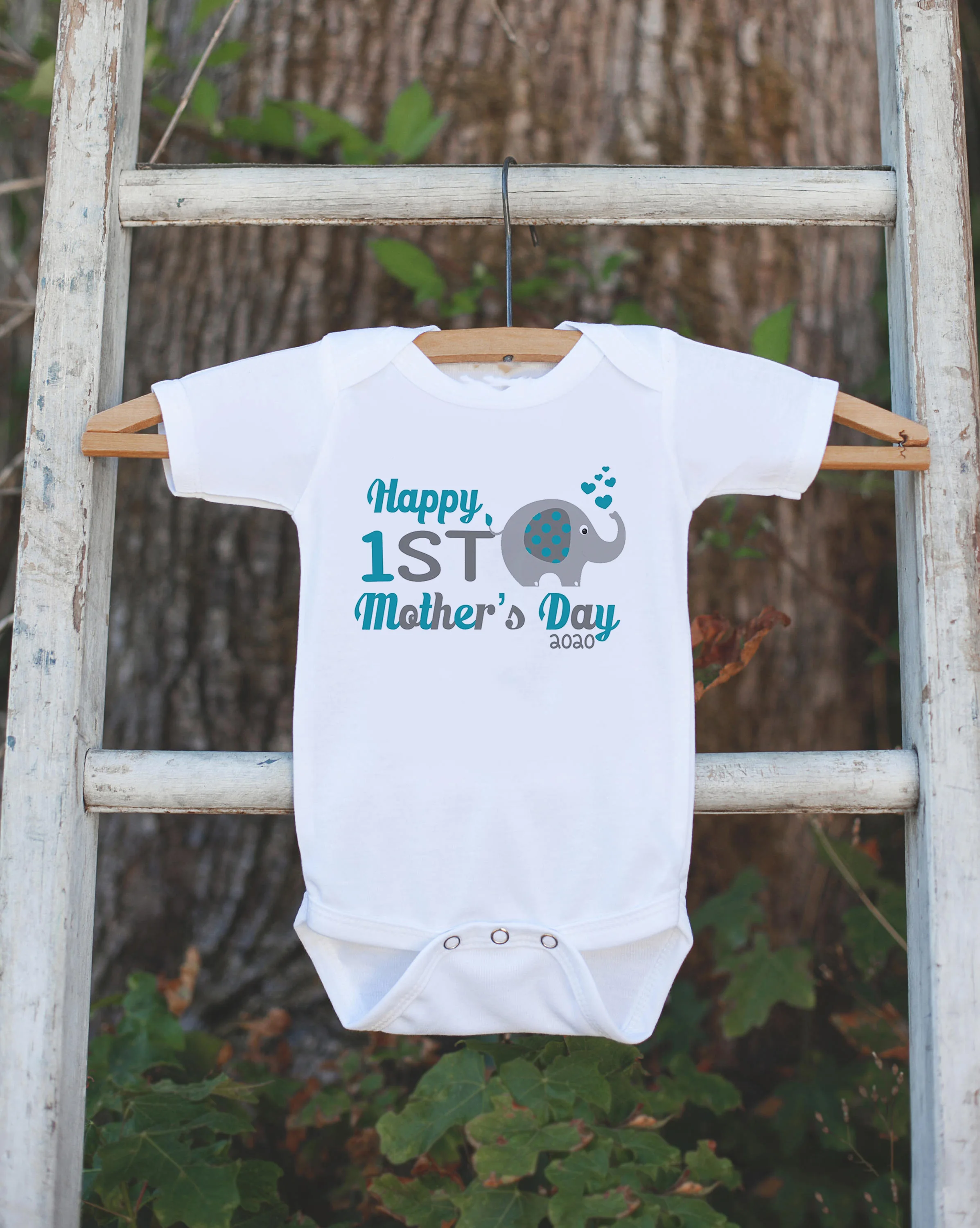 Боди для детей с надписью Happy first mother's day |