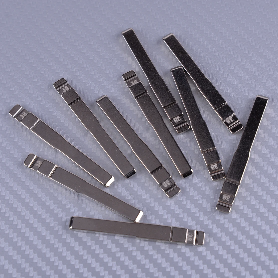 

DWCX 10Pcs Universal Key Flip Blade Iron Silver Fit for Ford Focus Mondeo CMAX KD Remote HU101