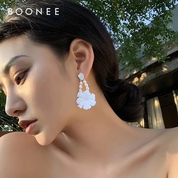 

Beautiful Delicate Painted Flower Fresh Water Pearl Earrings Immortal Elegant Ear Stud Ear Pendant Female