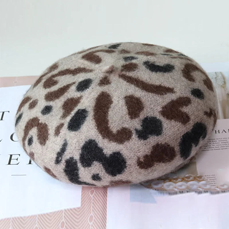 Women Vintage Style Leopard Painter Hat Round Beret Caps Wool Ski Beanie Skull Caps Hat Winter Hats - Цвет: 8