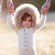 Зимний свитер для маленьких мальчиков и девочек; вязаный теплый комбинезон с капюшоном и воротником из искусственного меха; модный однотонный комбинезон с длинными рукавами для малышей