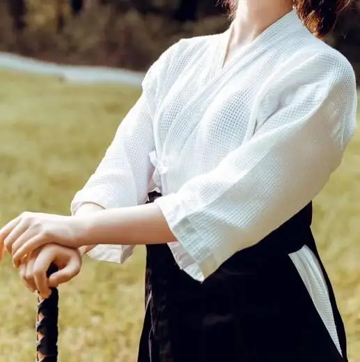white 2 цвета Чистый хлопок Лето хакама Iaido Aikido Одежда Боевые искусства костюм японский kendo сотовая форма - Цвет: white