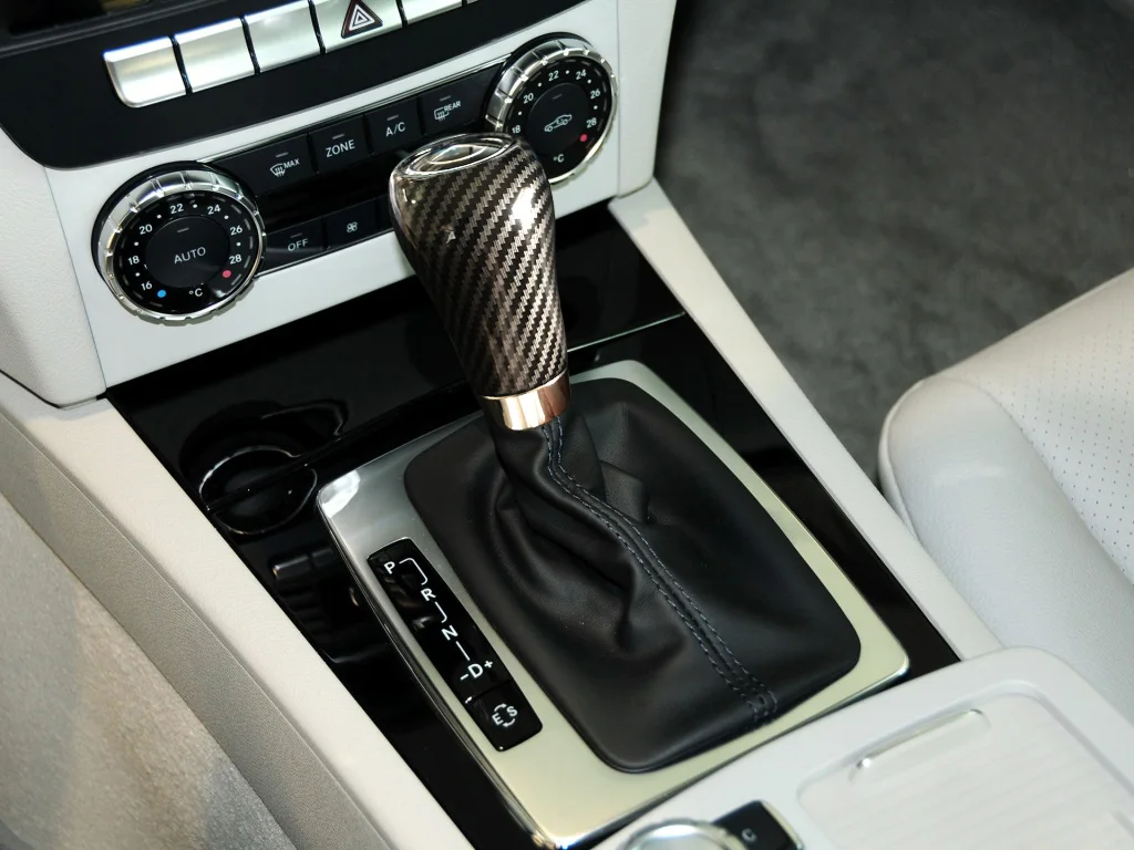Carbon Faser Stil Getriebe Shift Griff Hülse Taste Abdeckung Aufkleber Für  Mercedes Benz W204 W212 EINE C E G GLS klasse - AliExpress