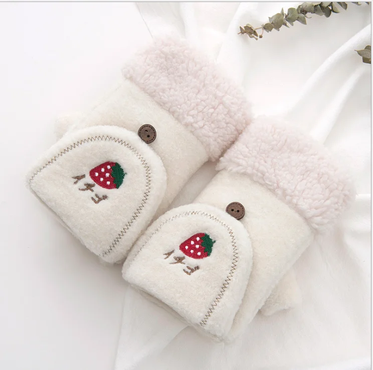 White strawberry Перчатки на пол пальца для женщин зимние милые Мультяшные студенческие плюшевые сладкие японские девушки сенсорный экран теплые перчатки - Цвет: White strawberry