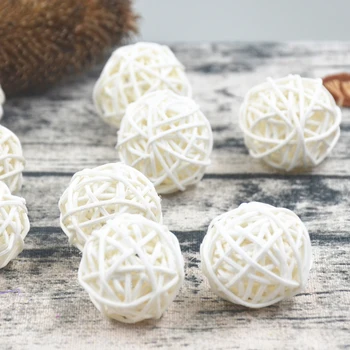 

20pcs/Lot 3cm Baby Shower Rattan Ball, New Year Decoration Rattan Wicker Balls Party Decoration DIY Sepak Takraw Balls