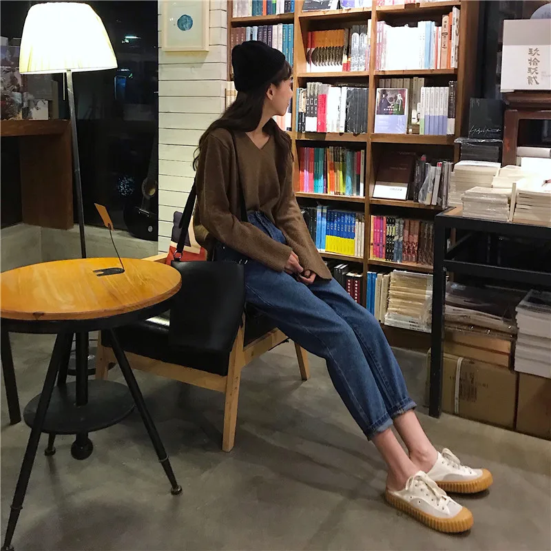 Фотосессия простые джинсы прямого покроя записная книжка С ПЕРЕПЛЕТОМ с подходят джинсы-капри Для женщин