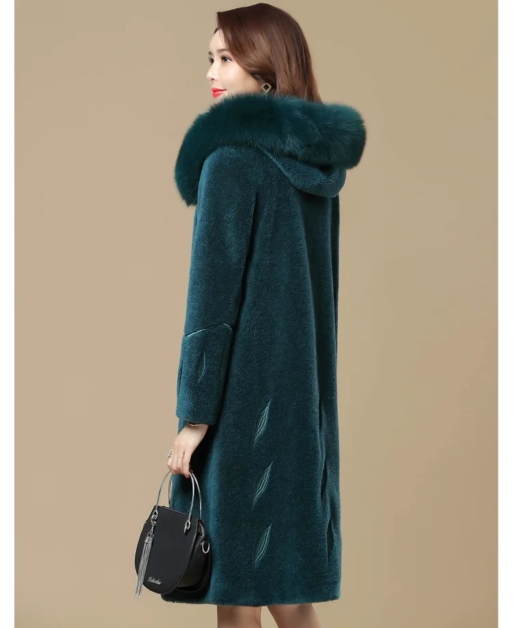 UHYTGF Quality Sheep sheared fur coat female fox fur hooded warm winter fur coat fashion embroidered 4XL plus size top women1021