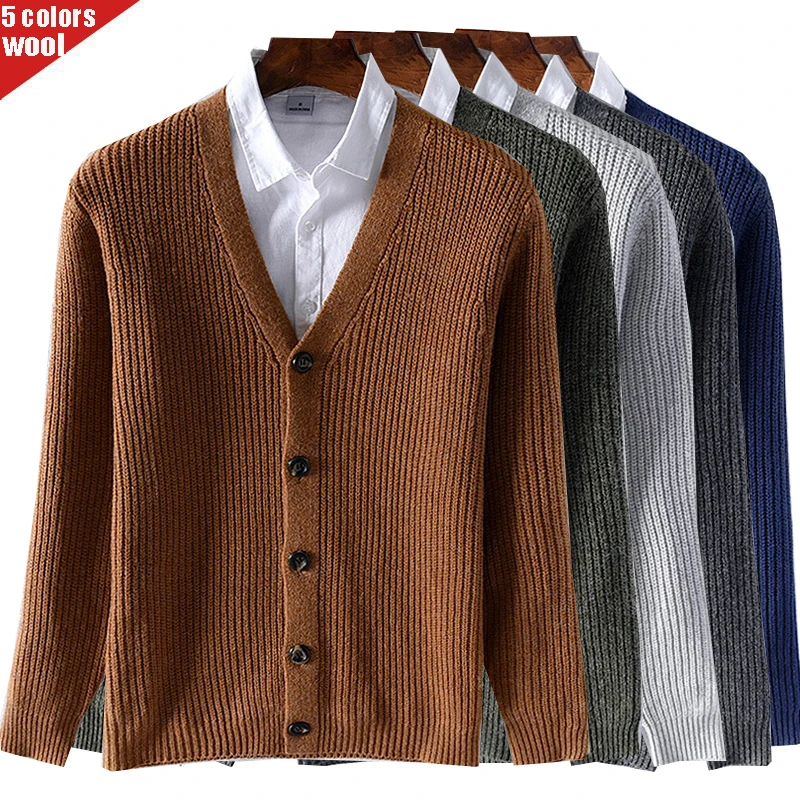 

Autumn and winter 2019 new men's casual solid color sweater knitted cardigan business V-neck slim sweater 8528