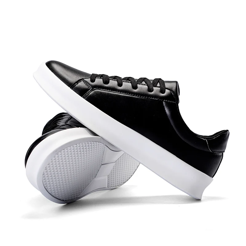 Мужские теннисные туфли черные или белые кроссовки на плоской подошве