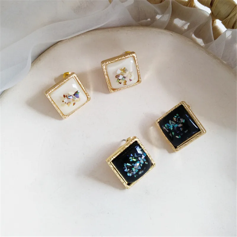 

2020 new tide earrings resin geometric metal earrings fashion joker no ear pierced earrings