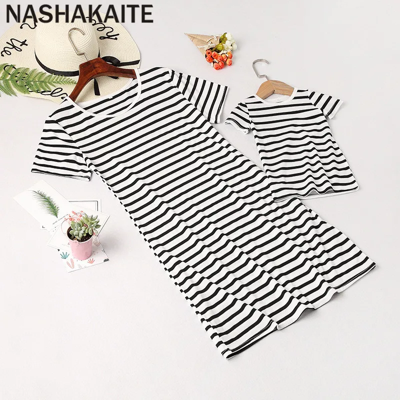 NASHAKAITE/топы для мамы и дочки; длинная футболка в черно-белую полоску с круглым вырезом; семейная футболка; одежда для мамы и дочки