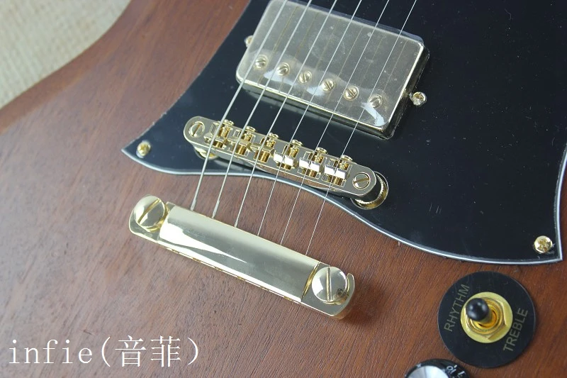 Высокое качество Популярные 2 звукоснимателя 400 BRWON электрогитара Золотое оборудование гитара