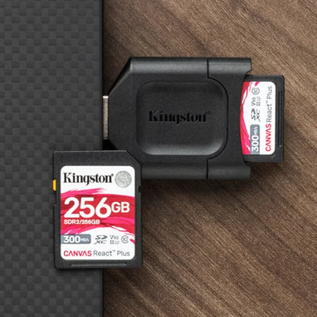 Kingston MobileLite SD USB 3.2는 최대 성능을 제공하며 MobileLite G4는 작고 간결한 디자인과 USB 3.0 성능을 가지고 있습니다.