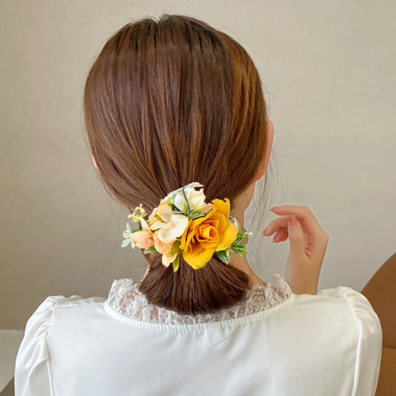 

Boho Bridal Hair Combs Rustic Wedding Floral Women Stimulation Flower Hairpins Brides Hair Accessories Princess Greenery Combs