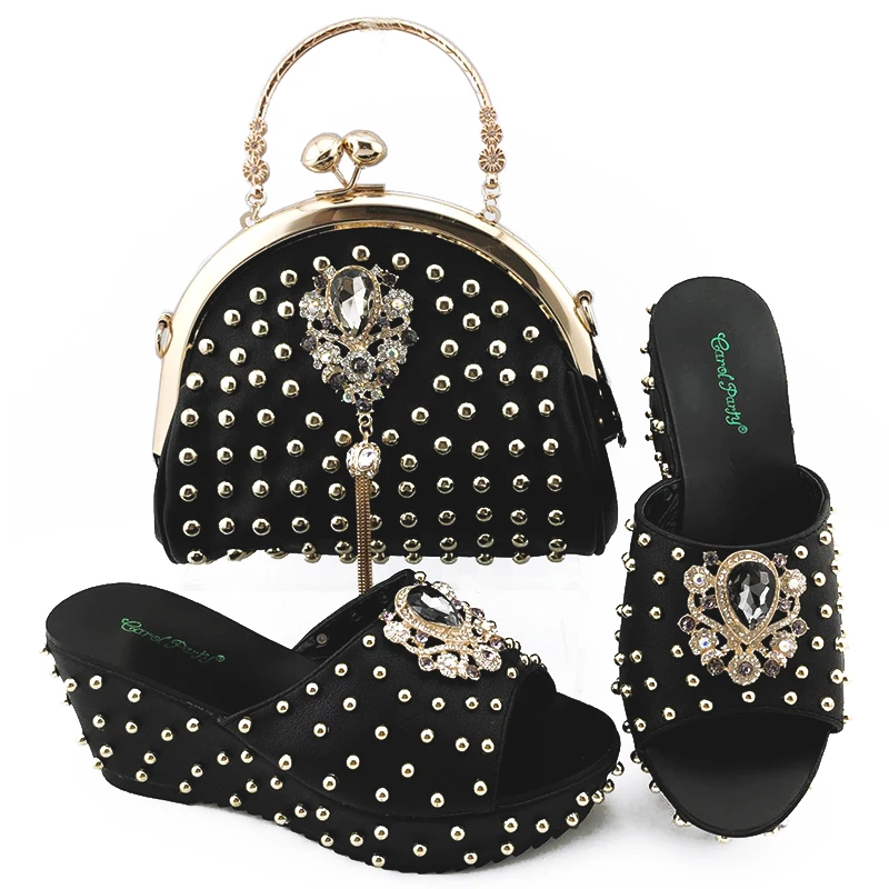 QSL016 BLACK SIZE 38-42 HEEL7.5CM 1.2KG RMB198