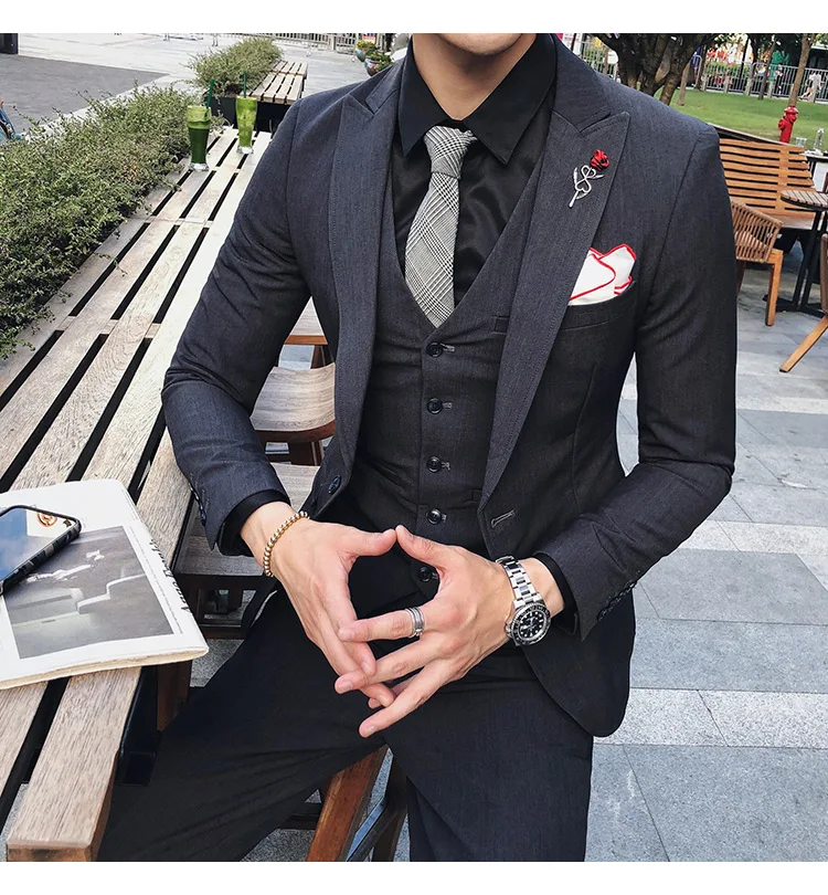 Khaki Wedding Suit Men New Arrival High Quality Men's Suits Formal Three Piece Prom Party Dress Work Business Suit Male Q889
