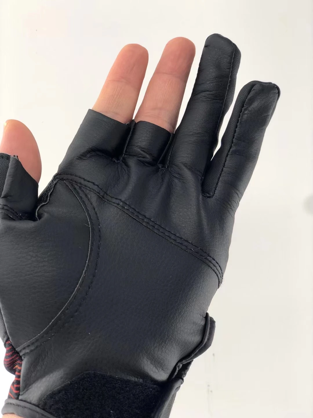 2021 Summer Soft Genuine Leather Fishing Gloves for Men Fire Blood Thin Breathable 3 Finger Cut Fishing Mittens GL-141T